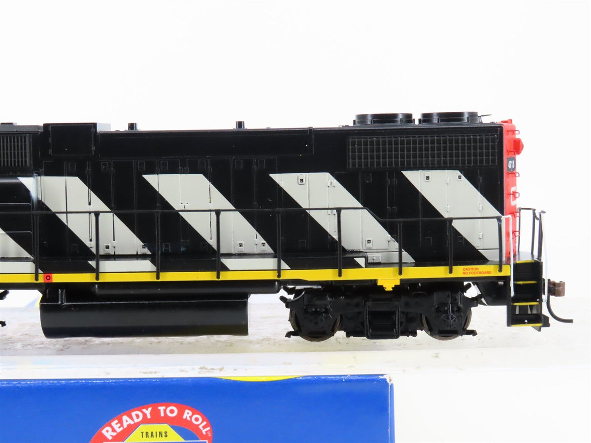 HO Scale Athearn RTR 79660 CN Canadian National GP38-2 Diesel Locomotive #4713