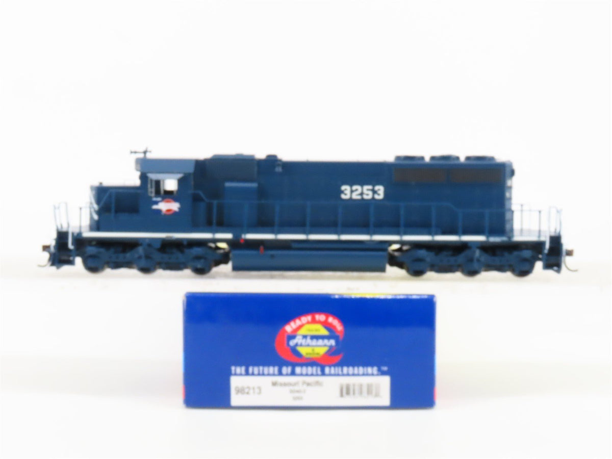 HO Scale Athearn RTR 98213 MP Missouri Pacific SD40-2 Diesel Locomotive #3253