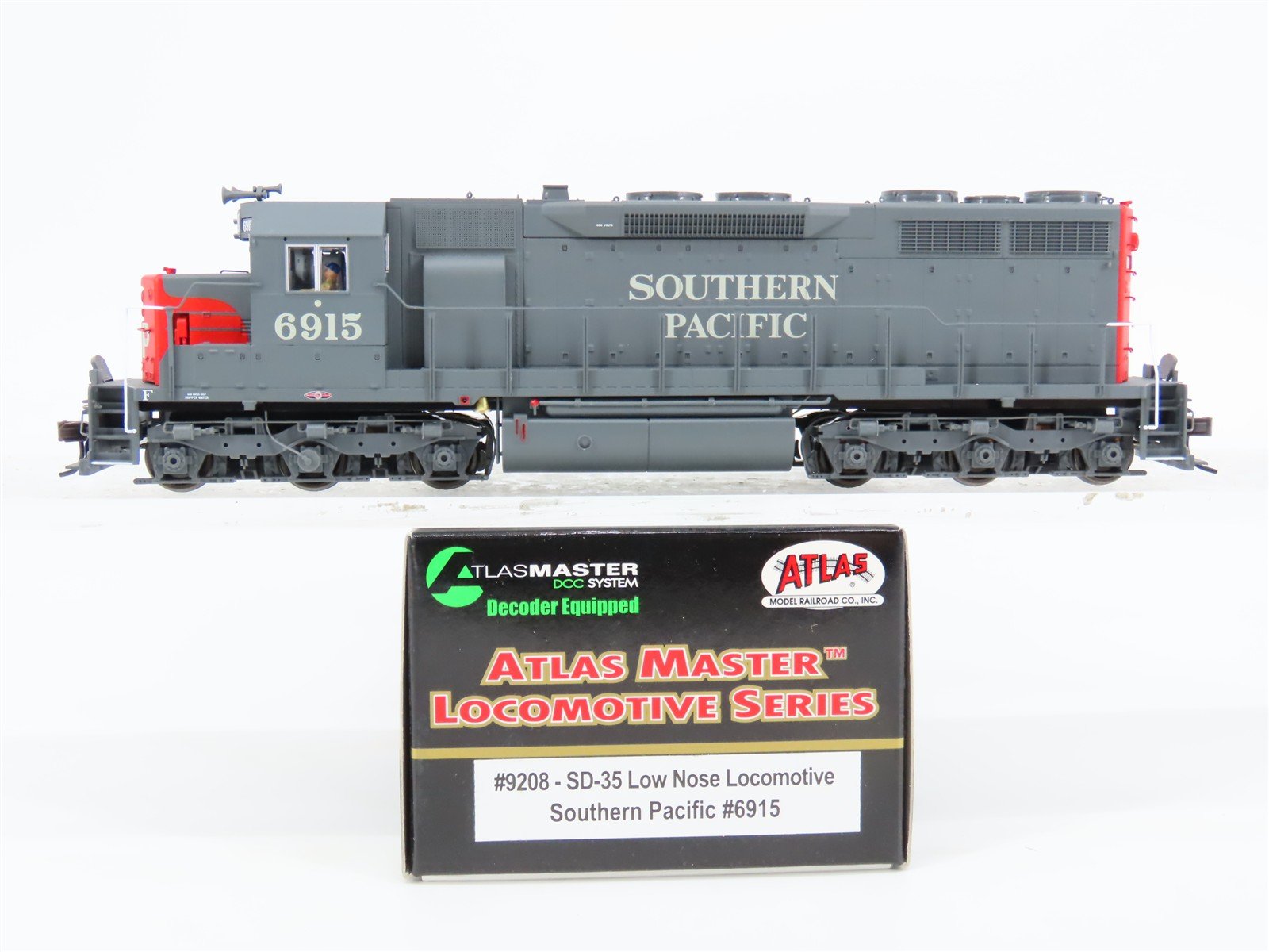 HO Scale Atlas Master 9208 SP Southern Pacific SD35 Diesel Loco #6915 wDCC