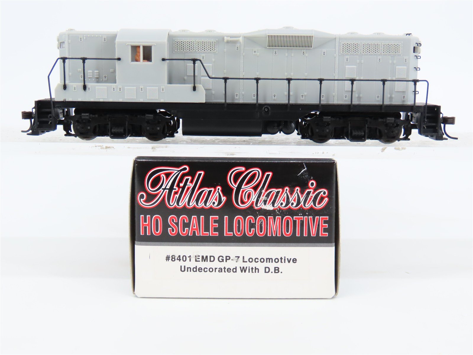 HO Scale Atlas Classic 8401 Undecorated GP7 w/DB Diesel Locomotive