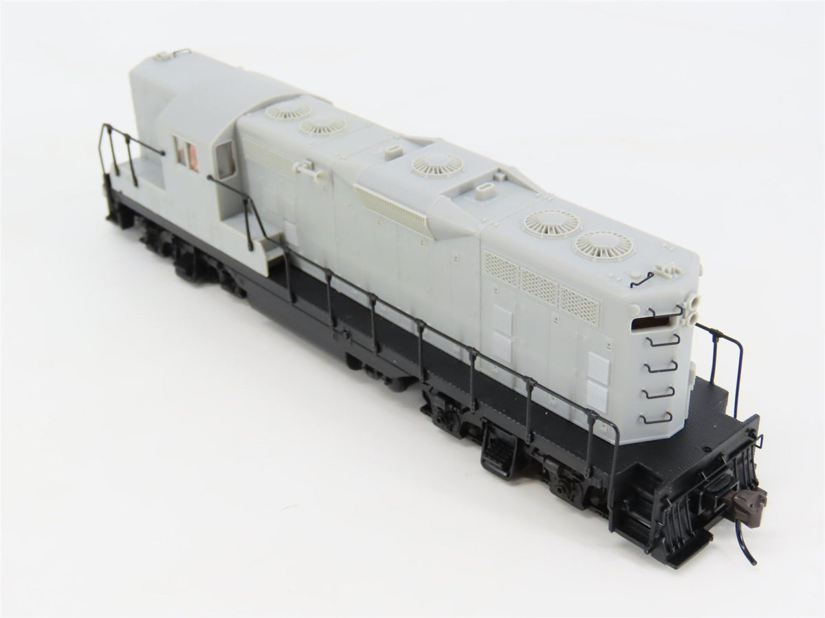 HO Scale Atlas Classic 8401 Undecorated GP7 w/DB Diesel Locomotive