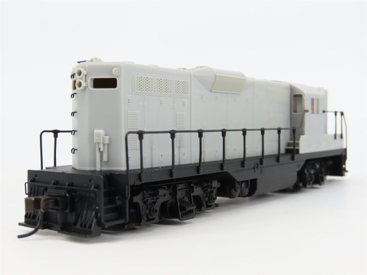 HO Scale Atlas Classic 8401 Undecorated GP7 w/DB Diesel Locomotive