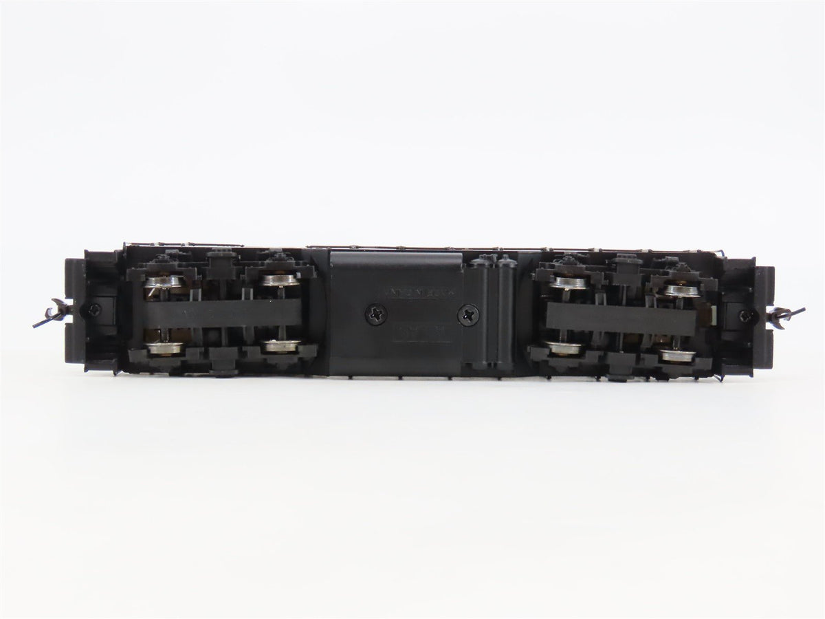 HO Scale Atlas Classic 8401 Undecorated GP7 w/DB Diesel Locomotive