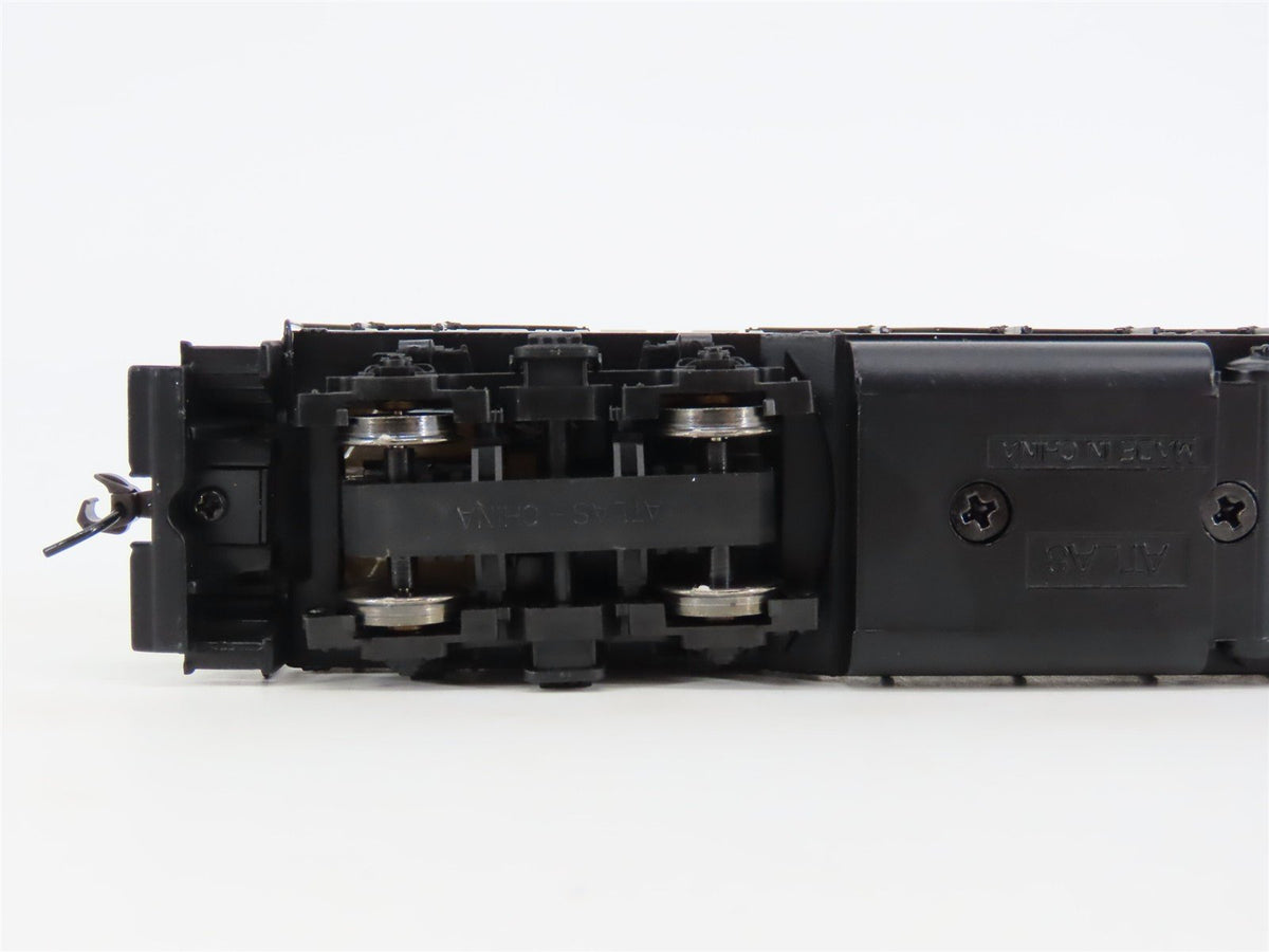 HO Scale Atlas Classic 8401 Undecorated GP7 w/DB Diesel Locomotive