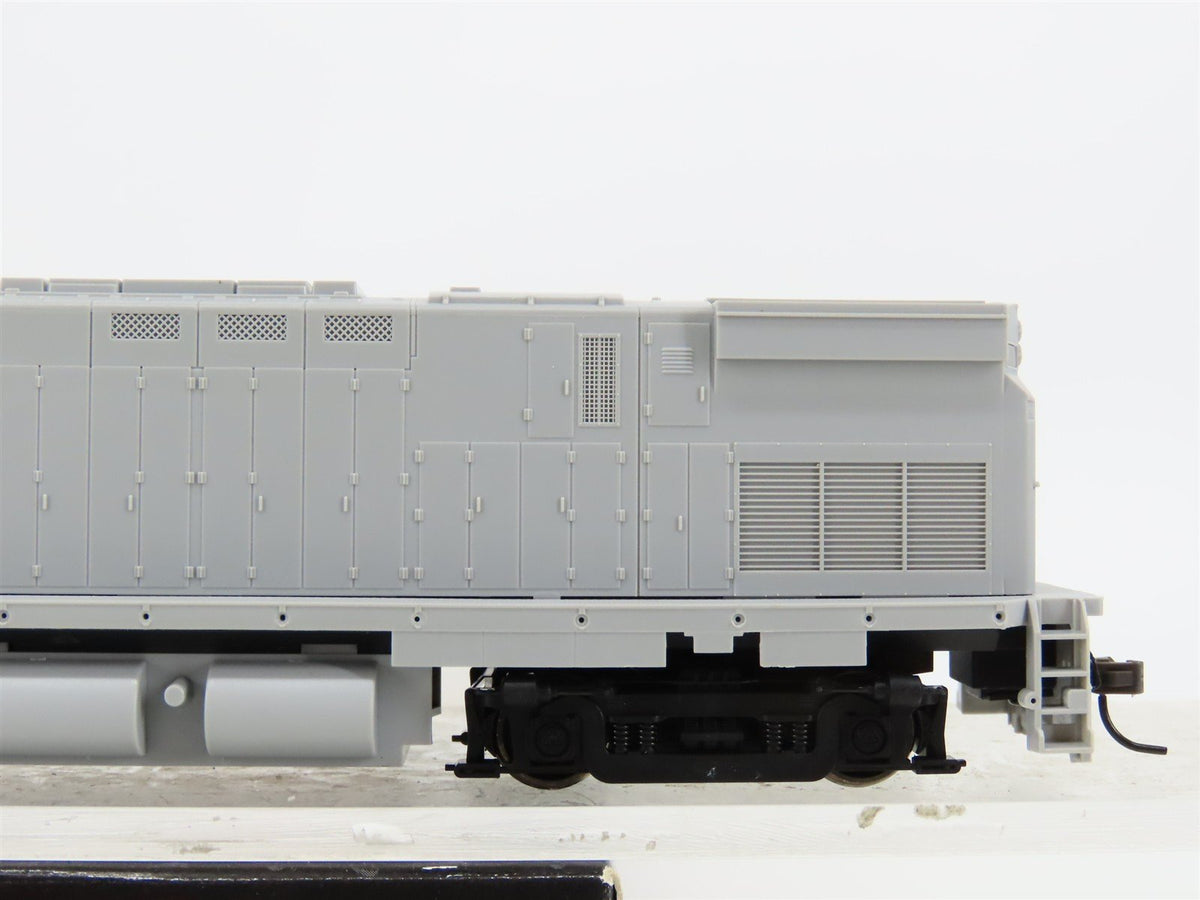 HO Scale Atlas Classic 10000213 Undecorated C424 Phase 3 Diesel Locomotive