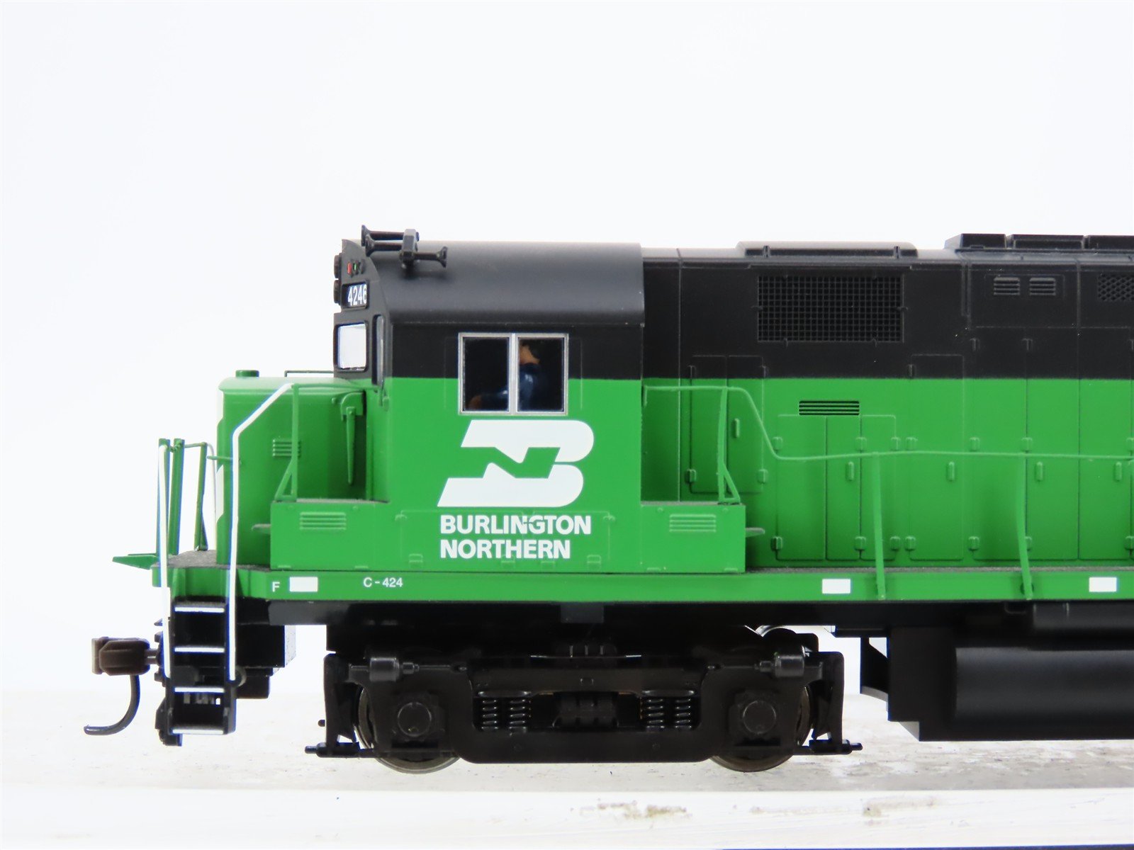HO Scale Atlas Classic 9332 BN Burlington Northern C425 Diesel Locomotive #4246