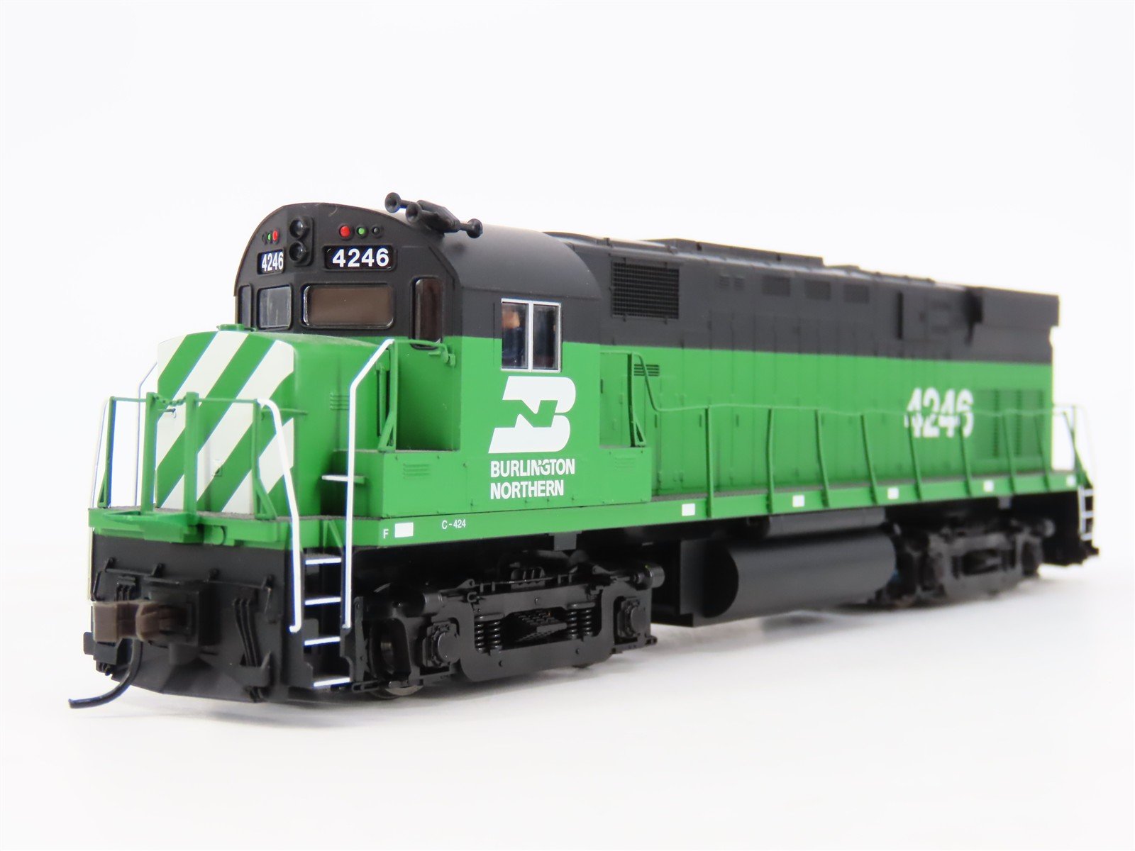 HO Scale Atlas Classic 9332 BN Burlington Northern C425 Diesel Locomotive #4246