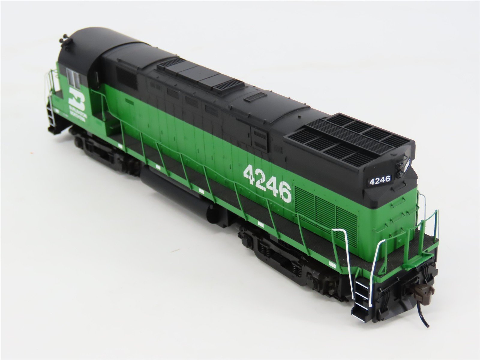 HO Scale Atlas Classic 9332 BN Burlington Northern C425 Diesel Locomotive #4246