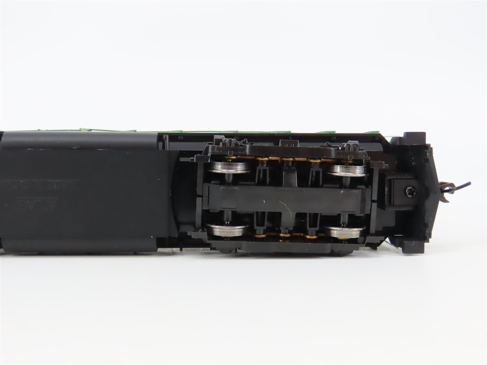 HO Scale Atlas Classic 9332 BN Burlington Northern C425 Diesel Locomotive #4246