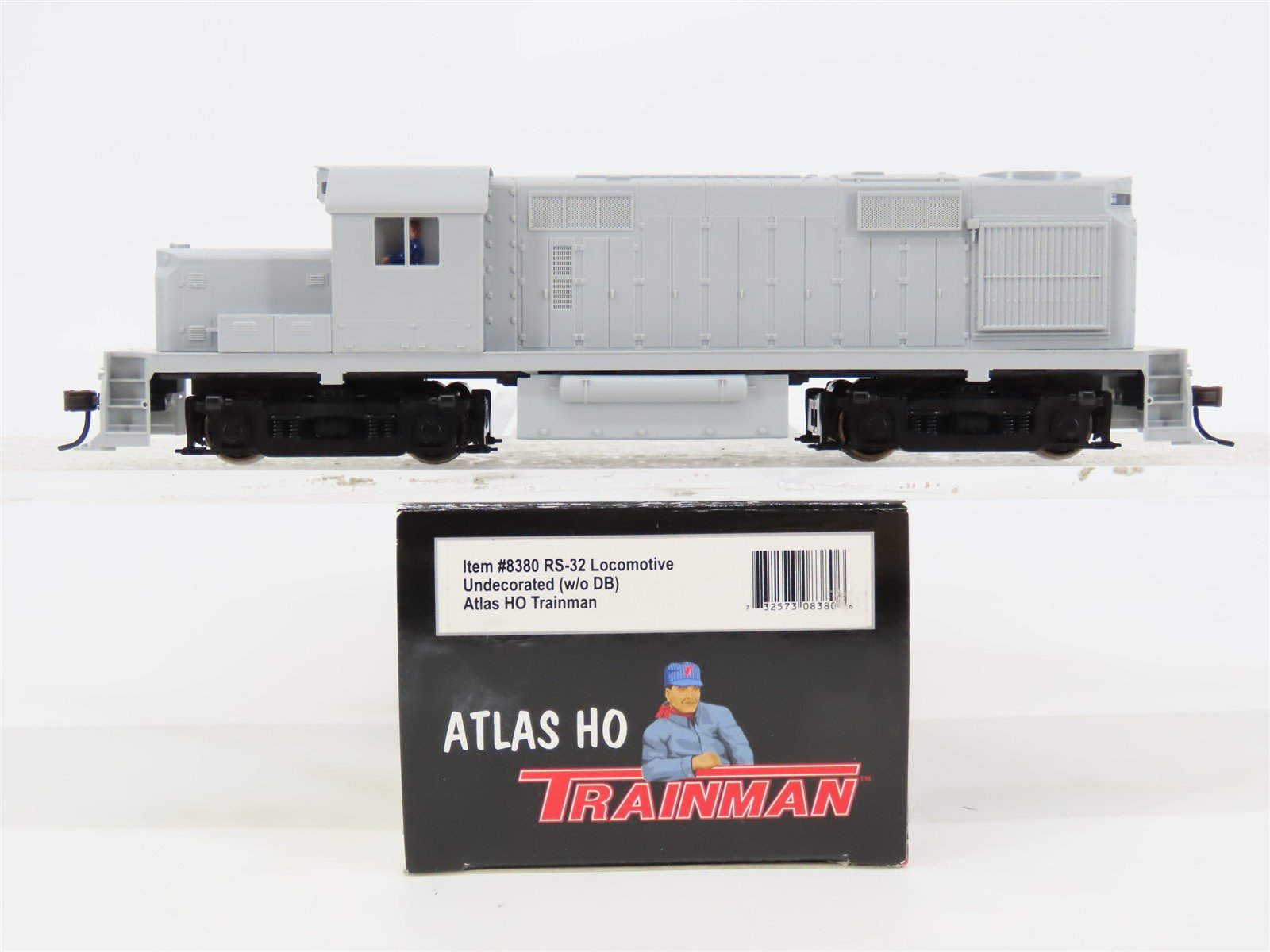 HO Scale Atlas Trainmaster 8380 Undecorated RS-32 w/o DB Diesel Locomotive