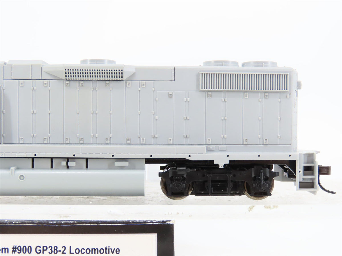HO Scale Atlas Trainman 900 Undecorated GP38-2 Diesel Locomotive