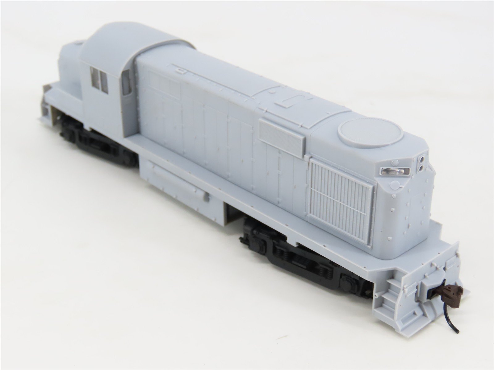 HO Scale Atlas Trainman 10001505 Undecorated RS32 Diesel Locomotive