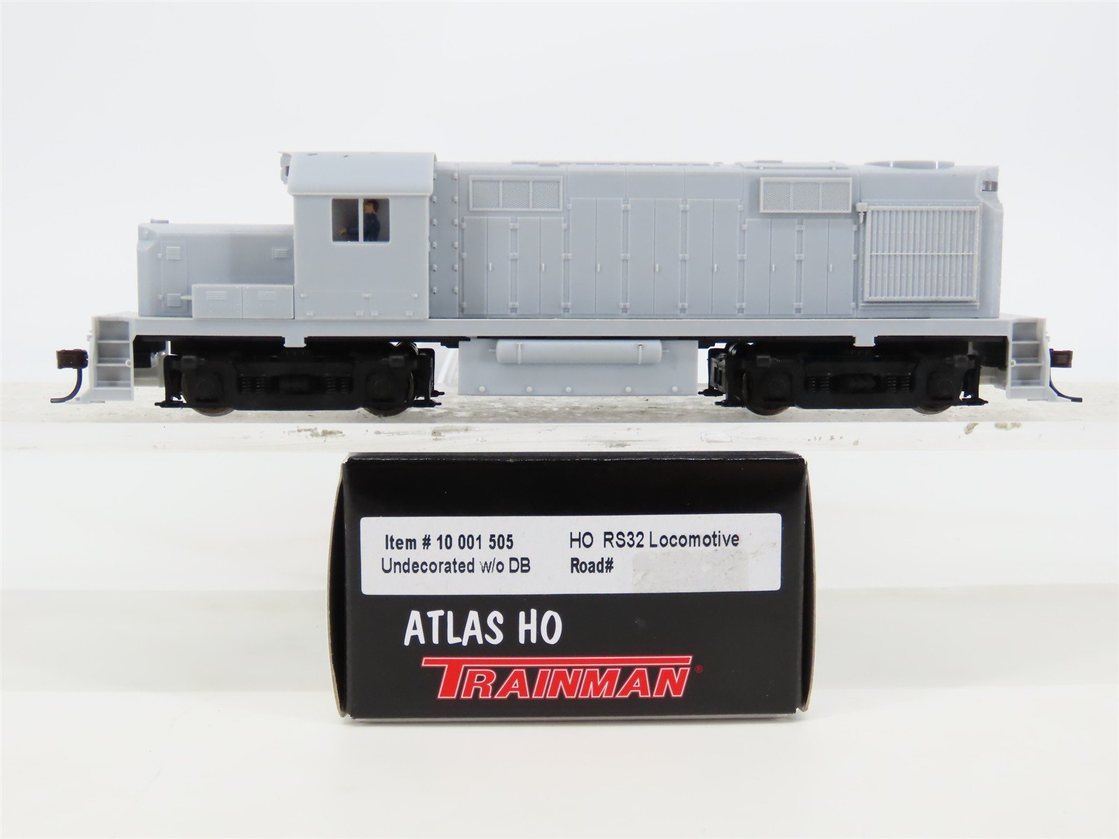 HO Scale Atlas Trainman 10001505 Undecorated RS32 Diesel Locomotive