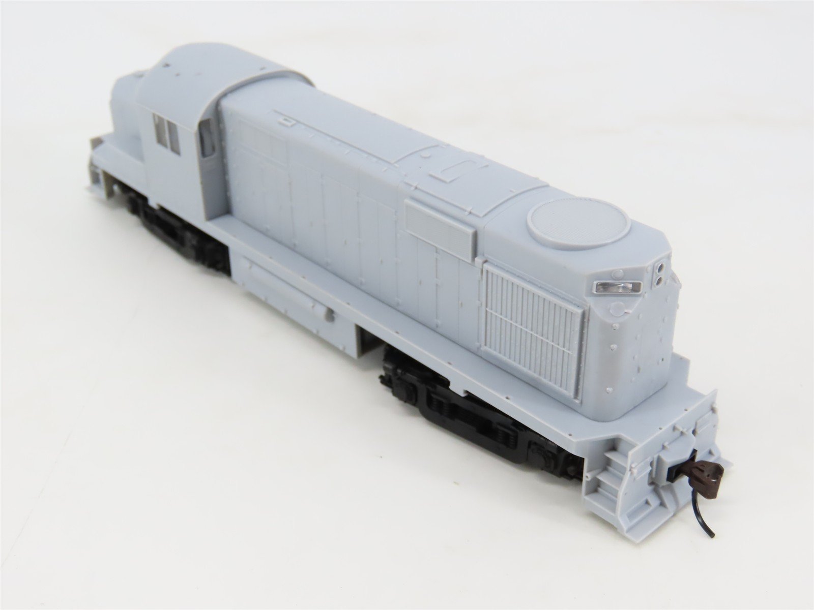 HO Scale Atlas Trainman 10001505 Undecorated RS32 Diesel Locomotive