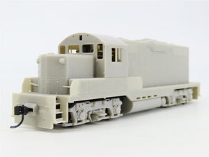 HO Scale Walthers Mainline 910-10400 Undecorated GP9 Ph II Diesel Locomotive