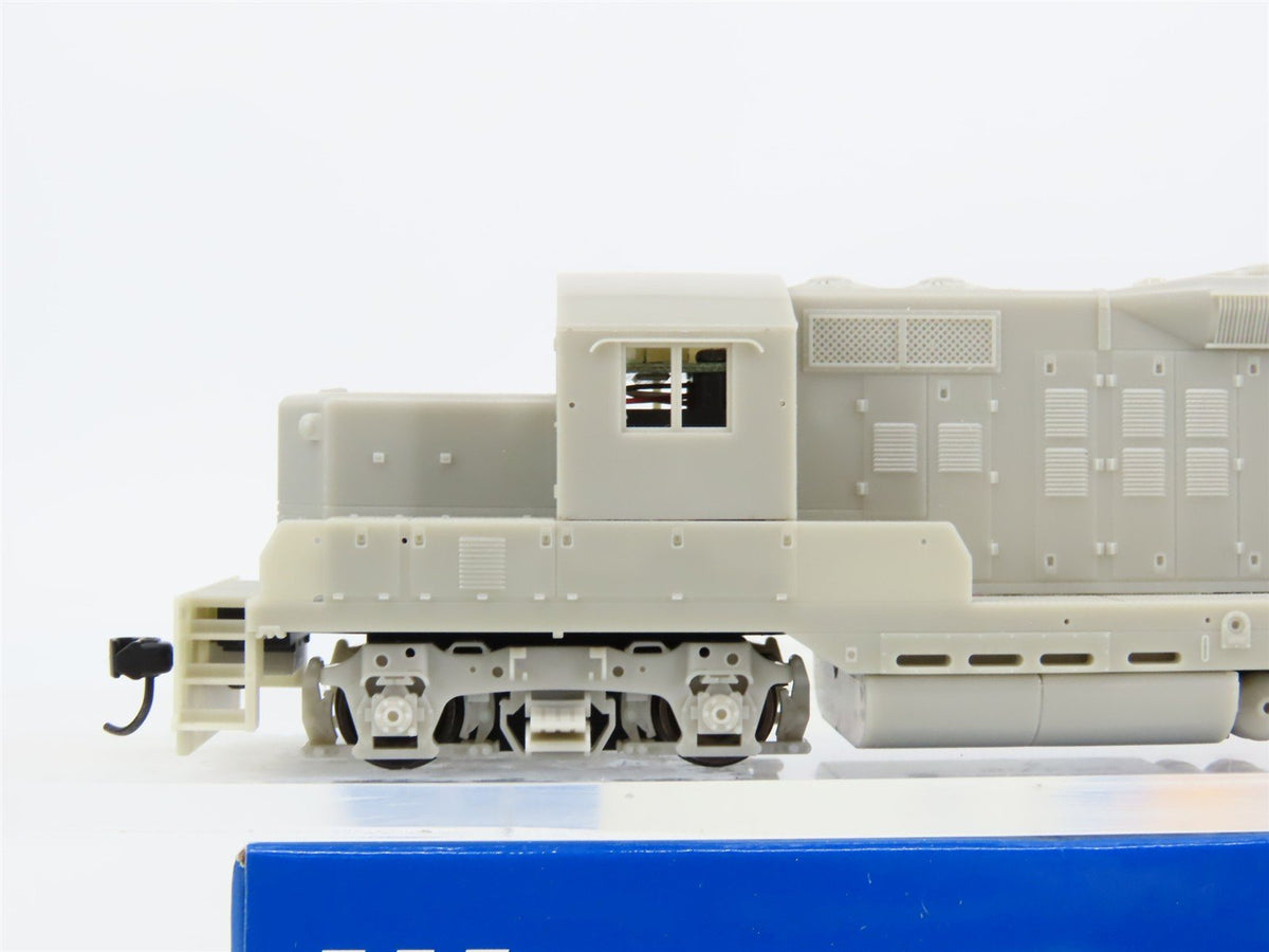 HO Scale Walthers Mainline 910-10400 Undecorated GP9 Ph II Diesel Locomotive