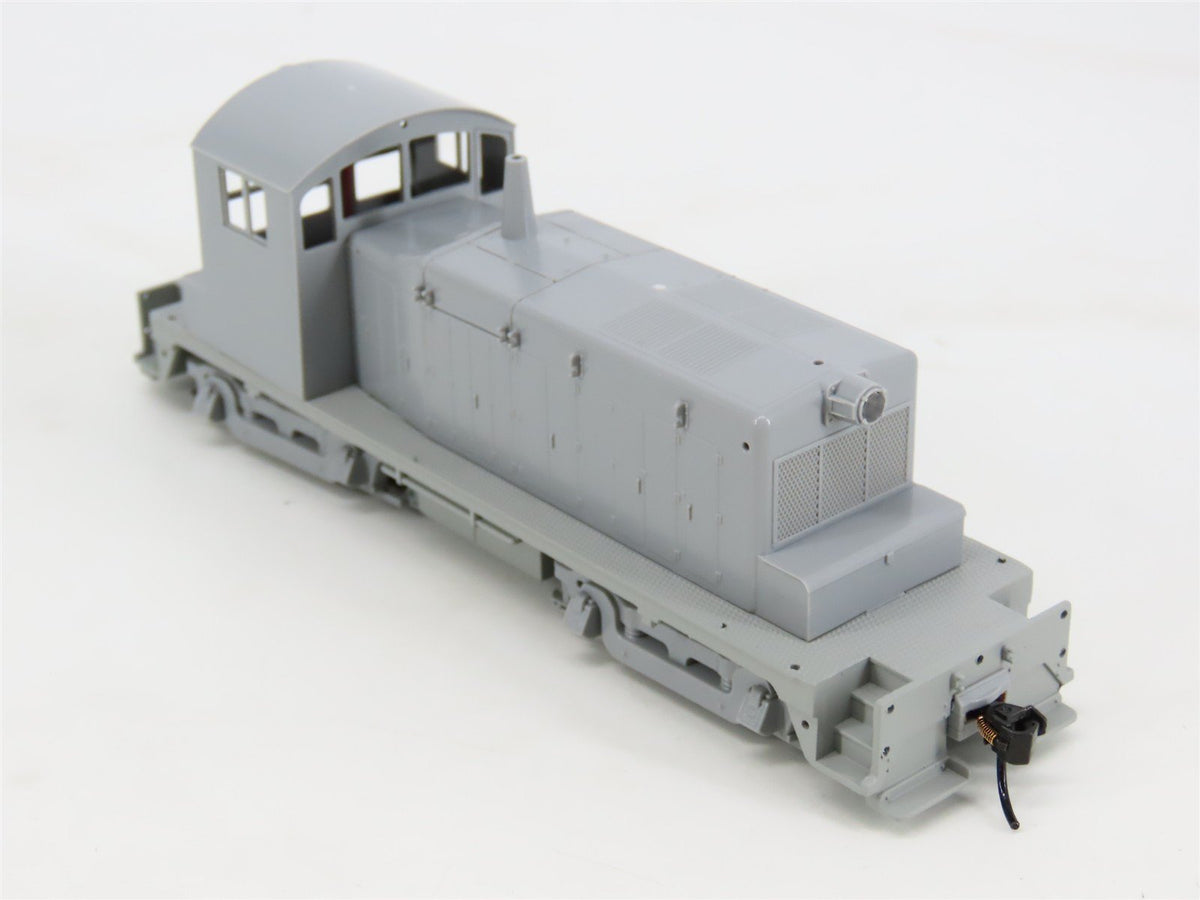 HO Scale Walthers Mainline 910-9200 Undecorated SW1 Diesel Locomotive