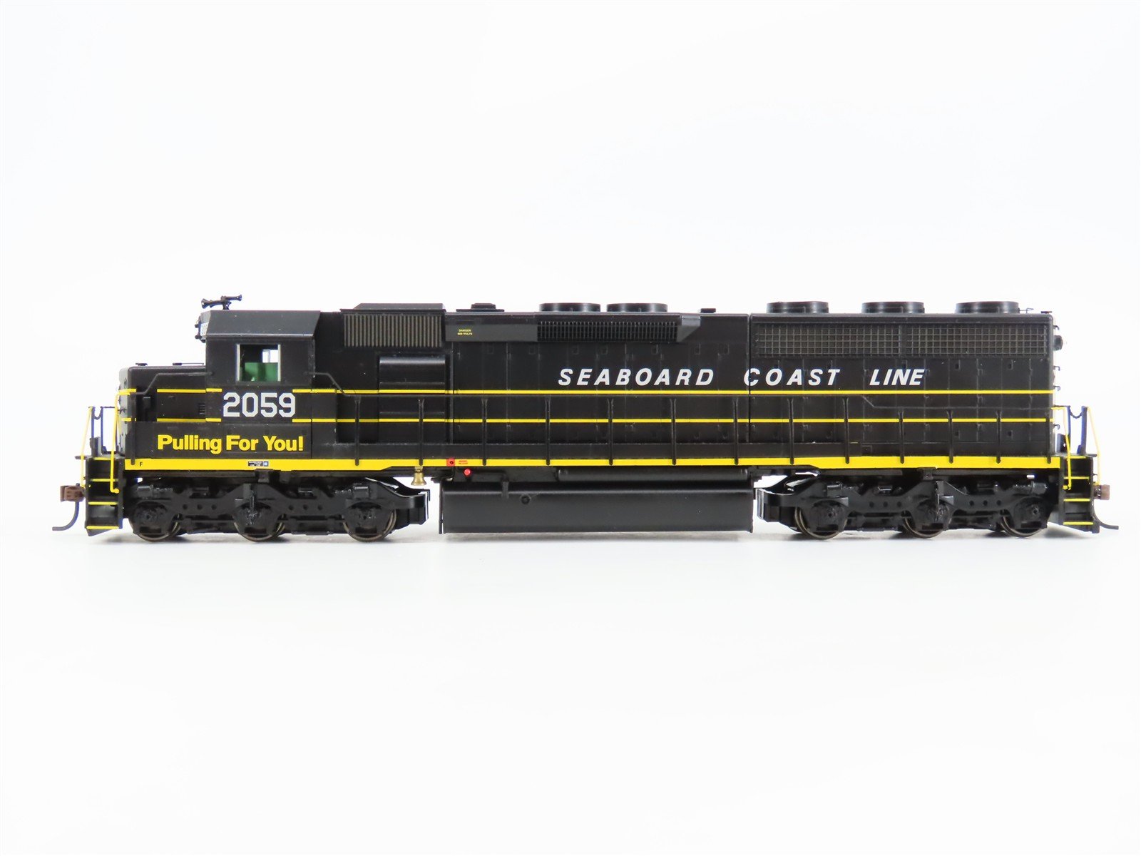 HO Scale Athearn SCL Seaboard Coast Line SD45-2 Diesel Locomotive #2059