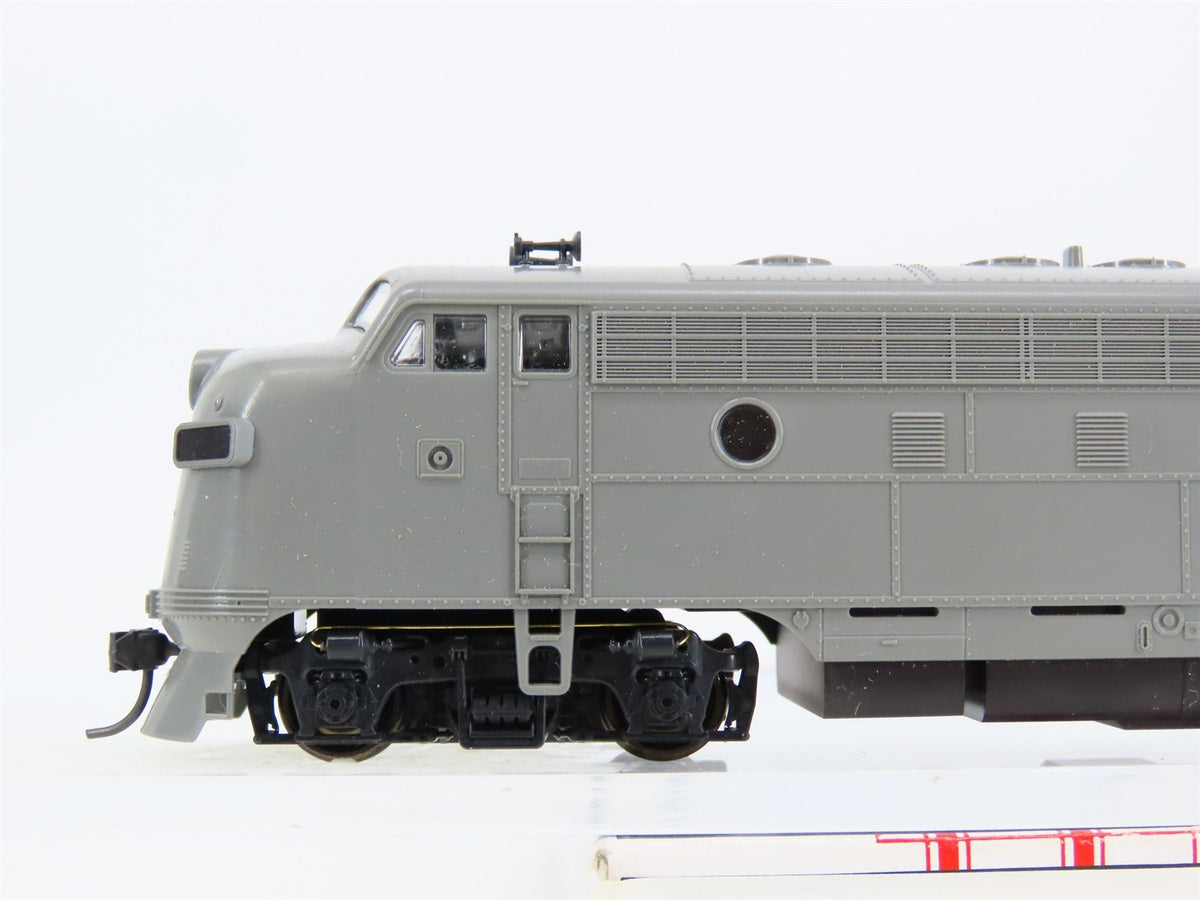 HO Scale Stewart Hobbies 9000 Undecorated F7A Diesel Locomotive
