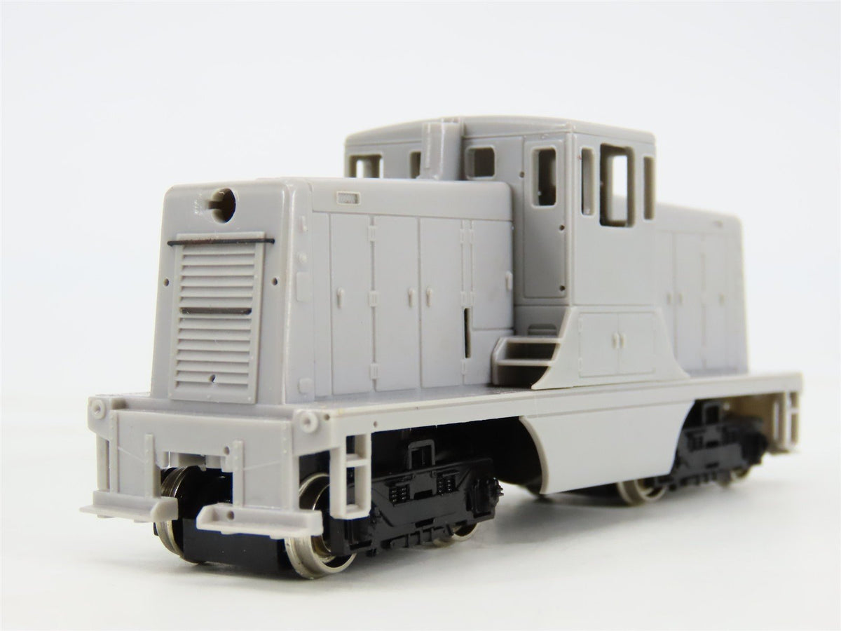 HO Scale Bachmann Spectrum 80001 Undecorated GE 44-Tonner Diesel Locomotive