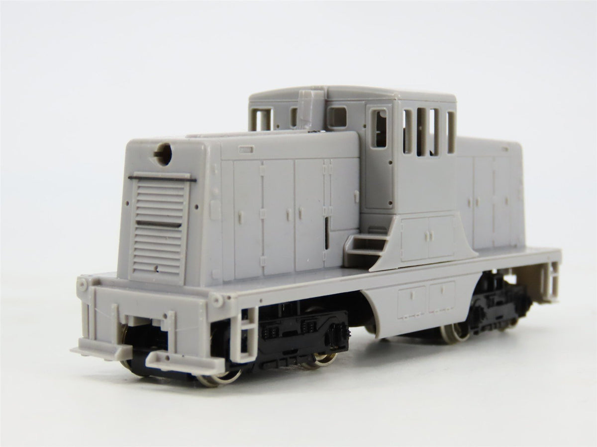 HO Scale Bachmann Spectrum 80001 Undecorated GE 44-Tonner Diesel Locomotive