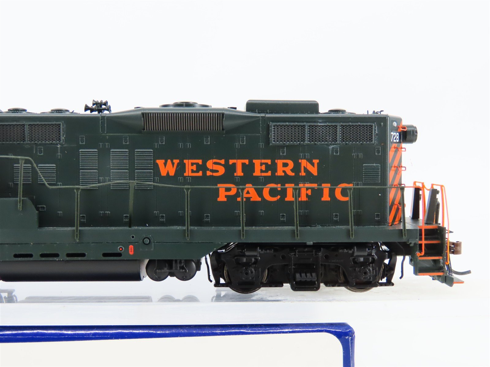 HO Scale Athearn Genesis G62543 WP Western Pacific GP9 Diesel Locomotive #728