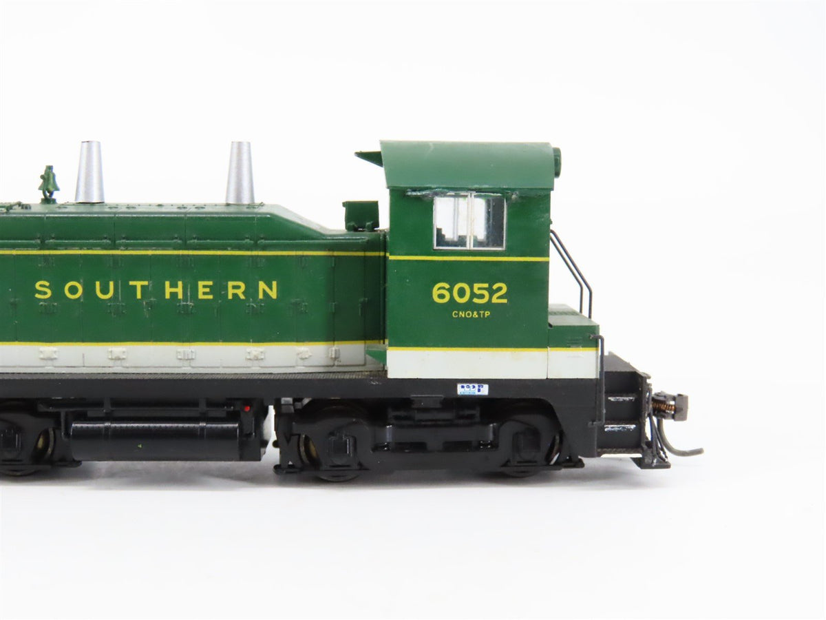 HO Scale KATO SOU Southern Railway NW2 Diesel Switcher #6052 - Custom