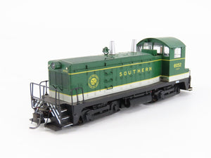 HO Scale KATO SOU Southern Railway NW2 Diesel Switcher #6052 - Custom