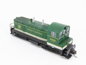 HO Scale KATO SOU Southern Railway NW2 Diesel Switcher #6052 - Custom