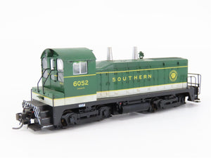 HO Scale KATO SOU Southern Railway NW2 Diesel Switcher #6052 - Custom