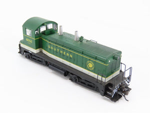 HO Scale KATO SOU Southern Railway NW2 Diesel Switcher #6052 - Custom