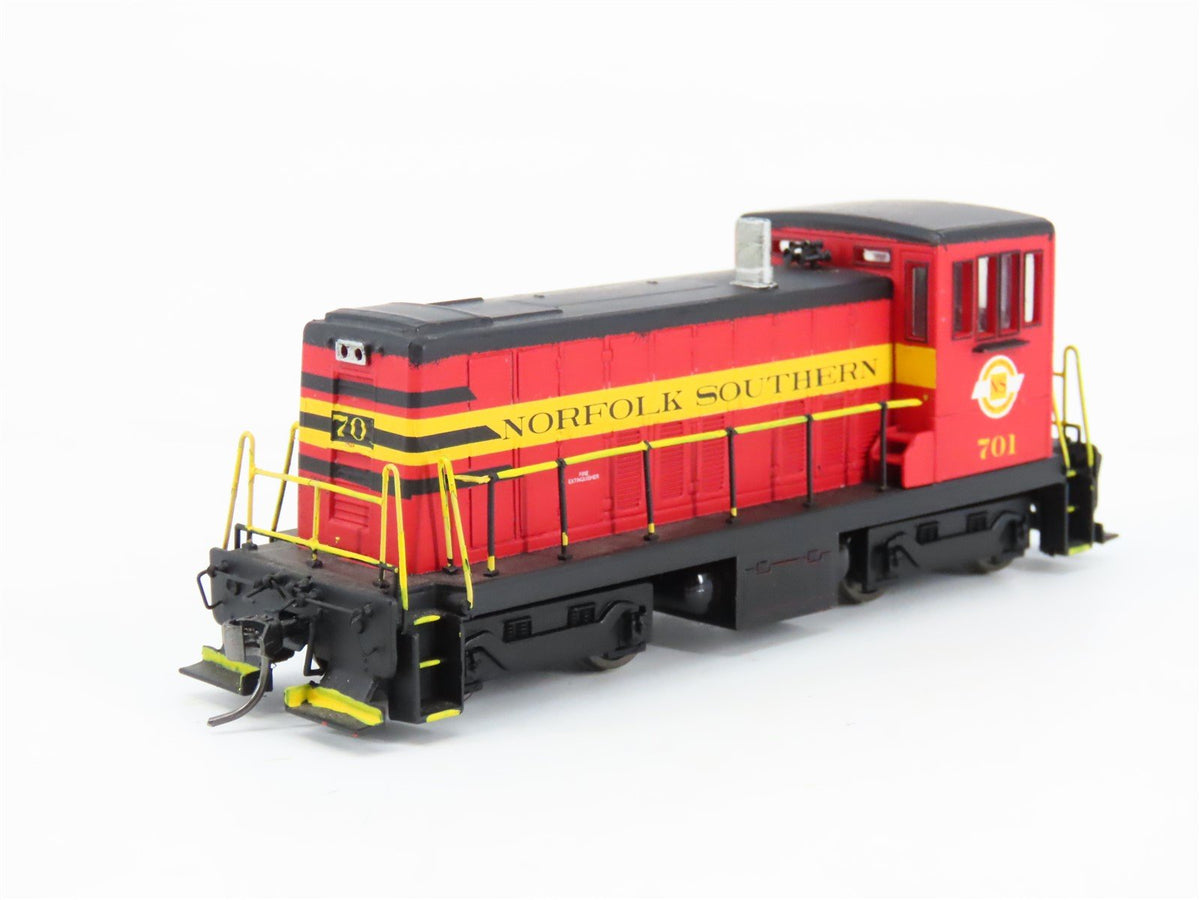 HO Bachmann NS Norfolk Southern 70-Ton Diesel Switcher 2-Unit Set w/DCC - Custom