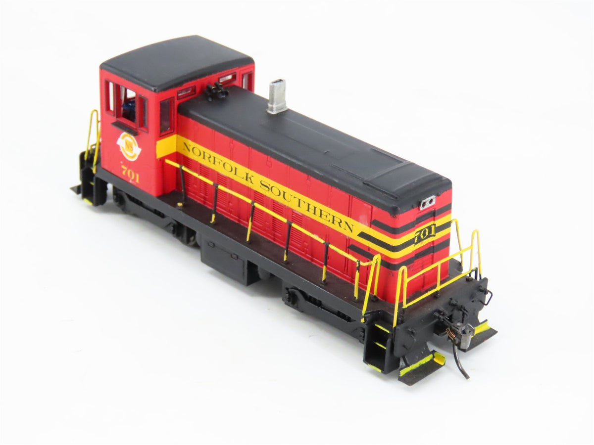 HO Bachmann NS Norfolk Southern 70-Ton Diesel Switcher 2-Unit Set w/DCC - Custom
