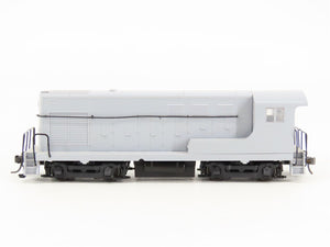 HO Scale Walthers Undecorated FM H10-44 Diesel Locomotive