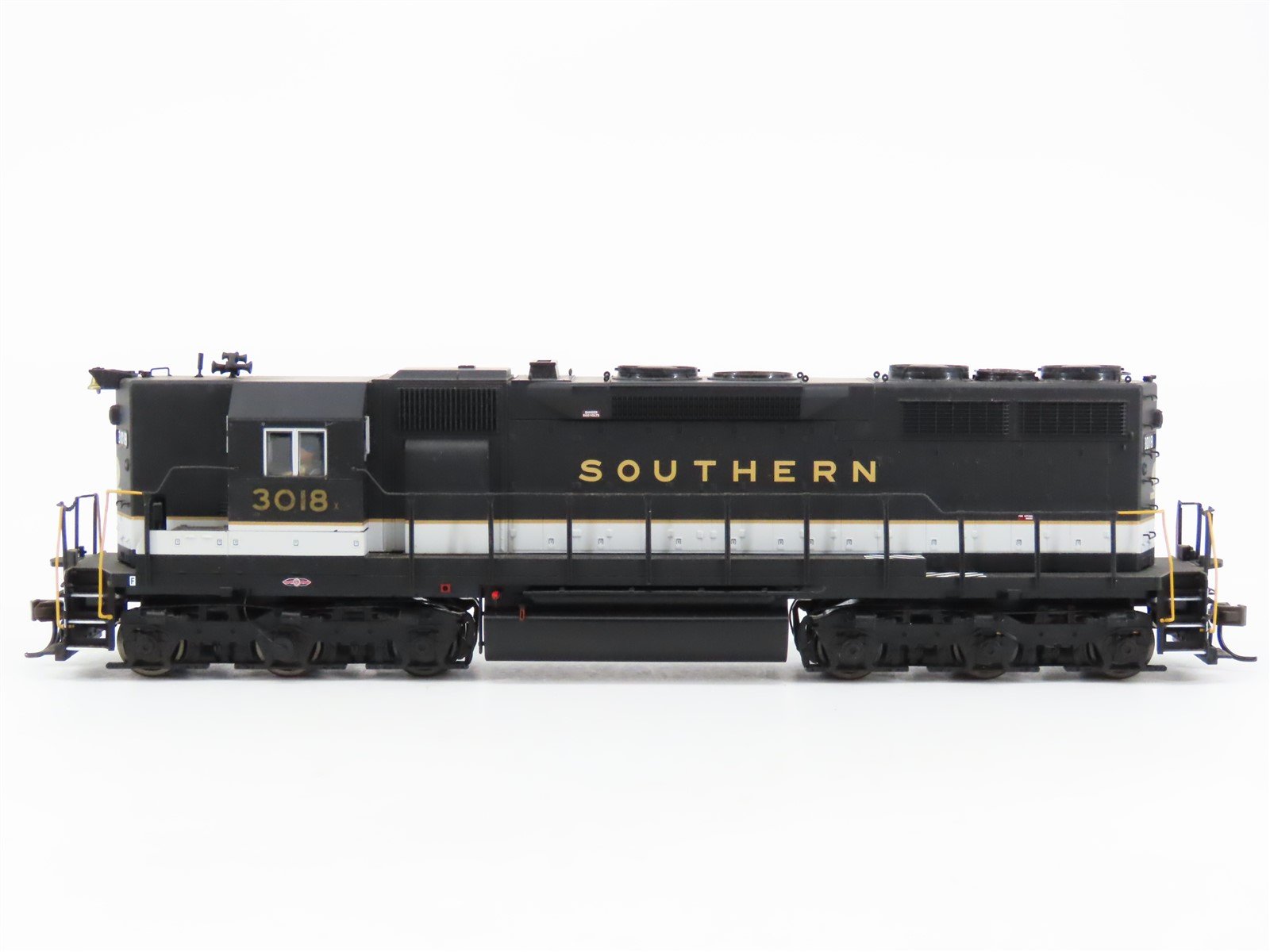 HO Atlas Master SOU Southern EMD SD35 High Nose Diesel Custom Rd #3018 w/ DCC