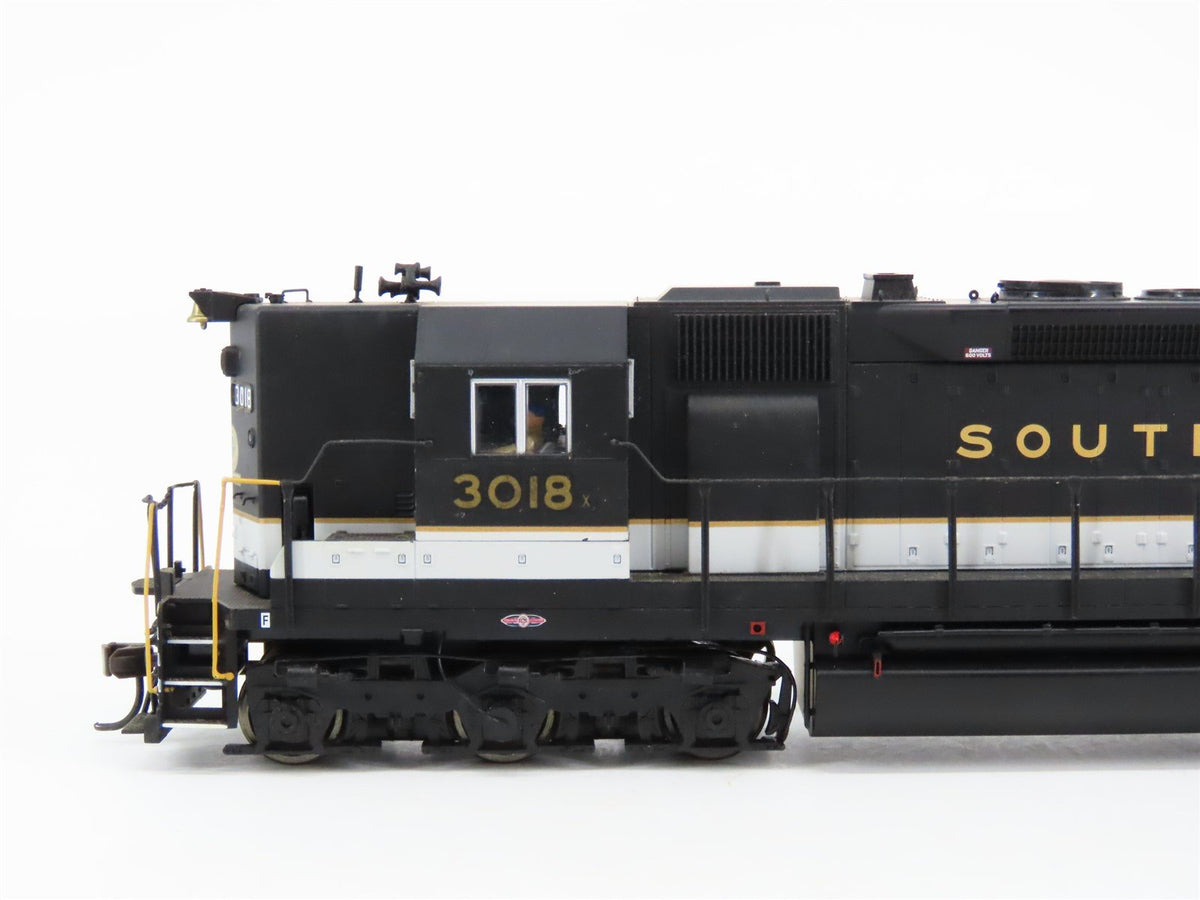 HO Atlas Master SOU Southern EMD SD35 High Nose Diesel Custom Rd #3018 w/ DCC