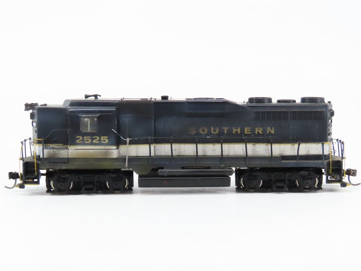 HO Bachmann Spectrum SOU Southern EMD GP30 Diesel #2525 - Custom &amp; Weathered