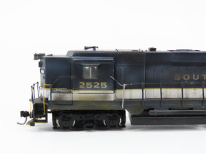 HO Bachmann Spectrum SOU Southern EMD GP30 Diesel #2525 - Custom & Weathered