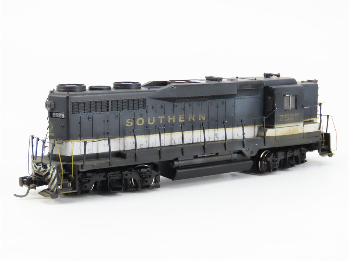 HO Bachmann Spectrum SOU Southern EMD GP30 Diesel #2525 - Custom &amp; Weathered