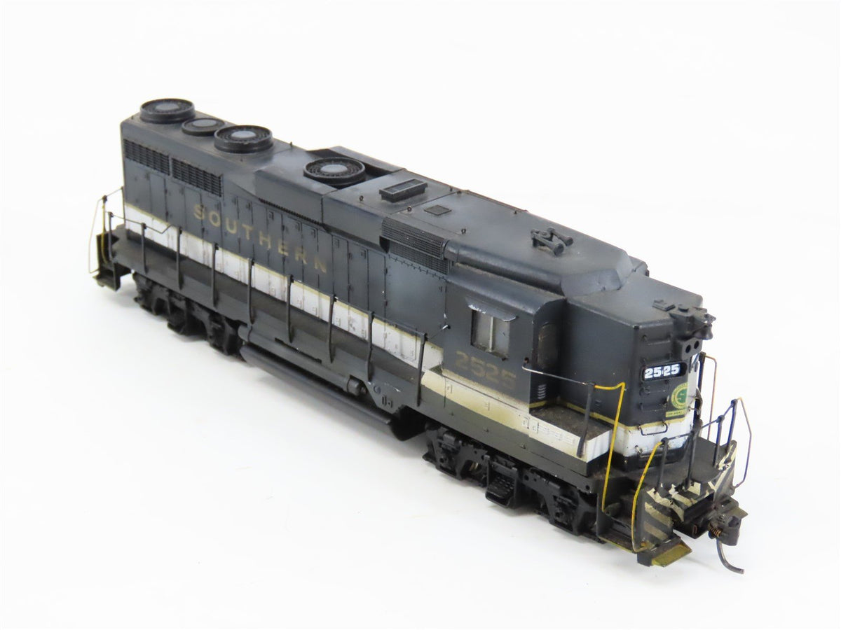 HO Bachmann Spectrum SOU Southern EMD GP30 Diesel #2525 - Custom &amp; Weathered