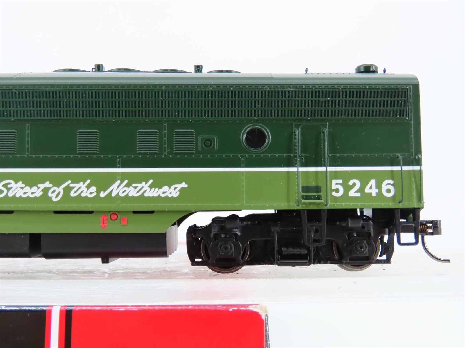 HO InterMountain 49933S-04 NP/BN Patch 