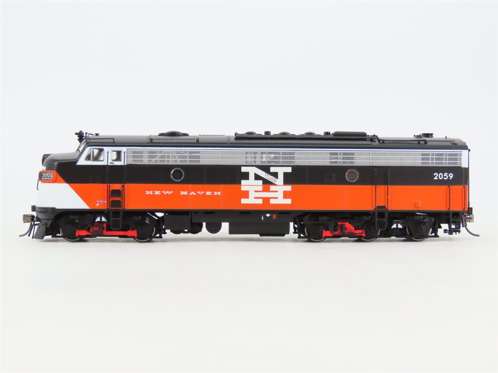 HO Scale Rapido NH New Haven "McGinnis" EMD FL9 Diesel #2059 - DCC Ready