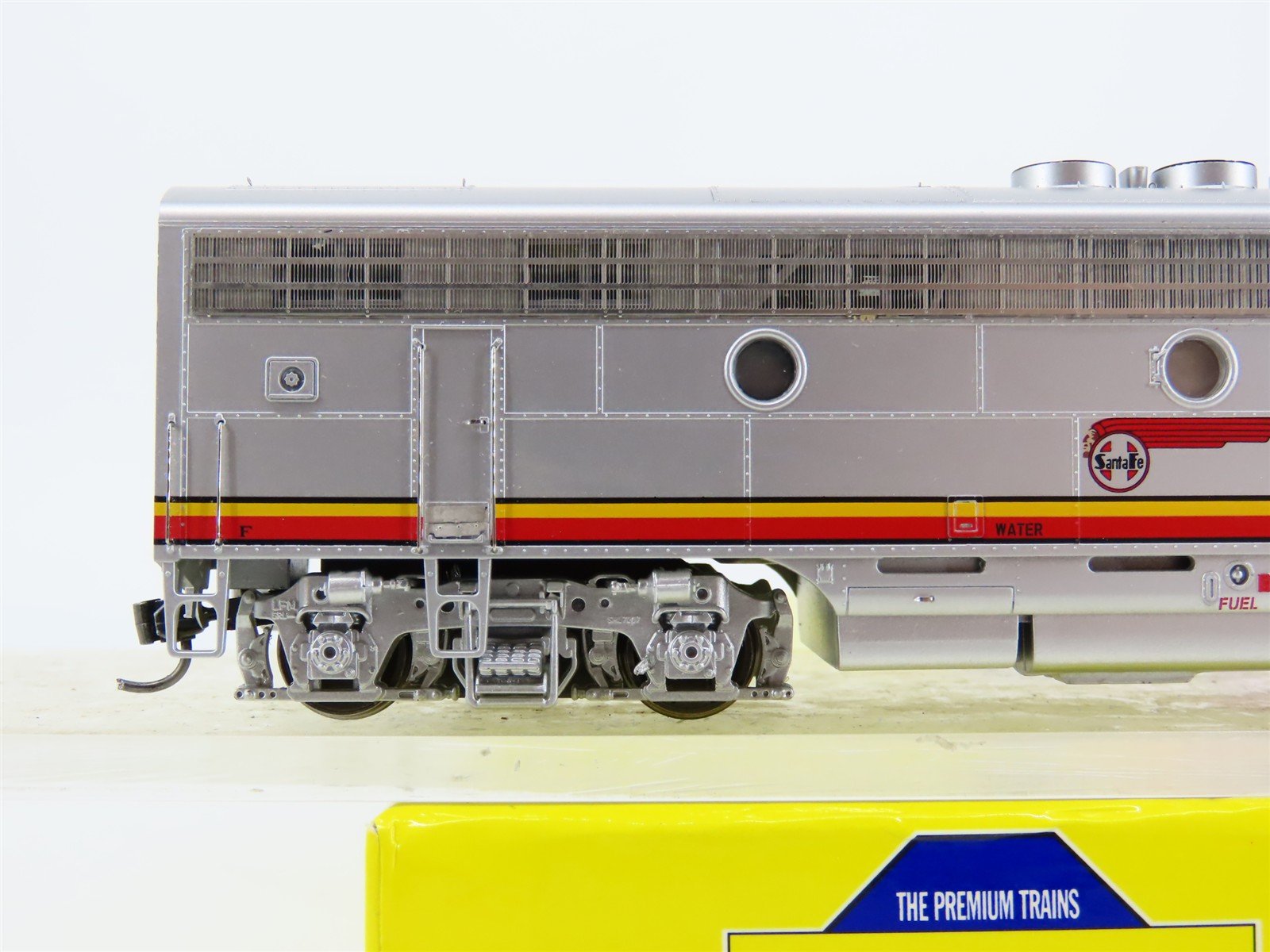HO Scale Athearn Genesis G2607B ATSF Santa Fe 