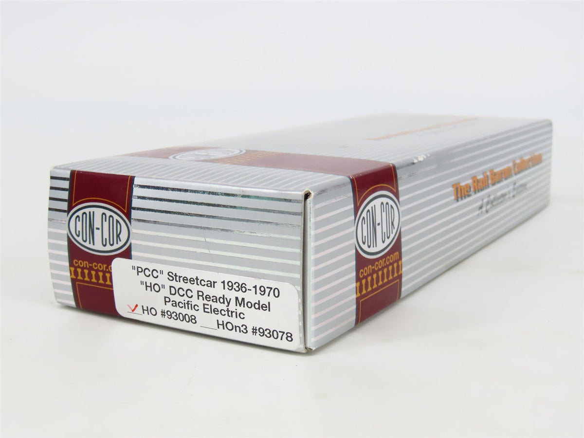 HO Scale Con-Cor 93008 PE Pacific Electric PCC Streetcar #1061 - DCC Ready