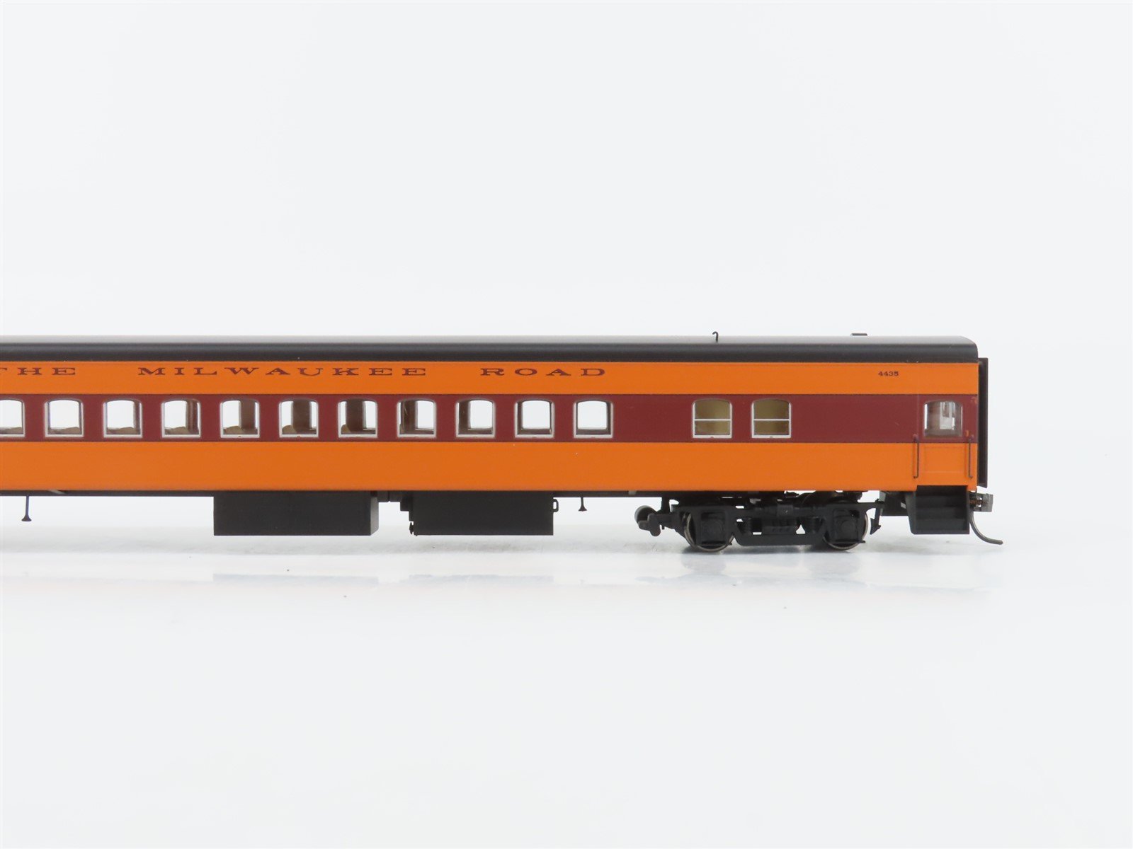 HO Scale Fox Valley Models FVM 10038 MILW Hiawatha Coach Passenger #4435