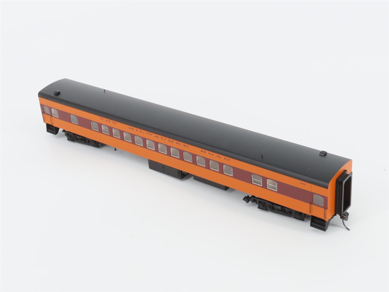 HO Scale Fox Valley Models FVM 10038 MILW Hiawatha Coach Passenger #4435
