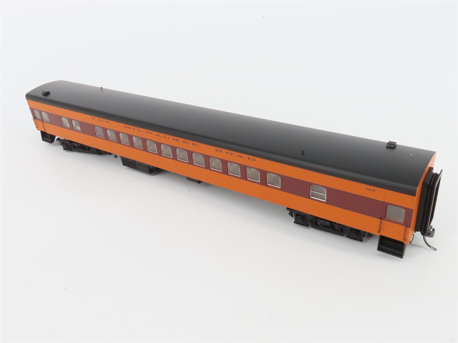 HO Scale Fox Valley Models FVM 10038 MILW Hiawatha Coach Passenger #4435