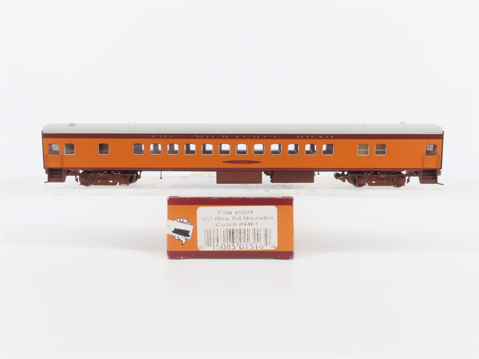HO Scale Fox Valley Models FVM 10031 MILW Hiawatha Coach Passenger #4401