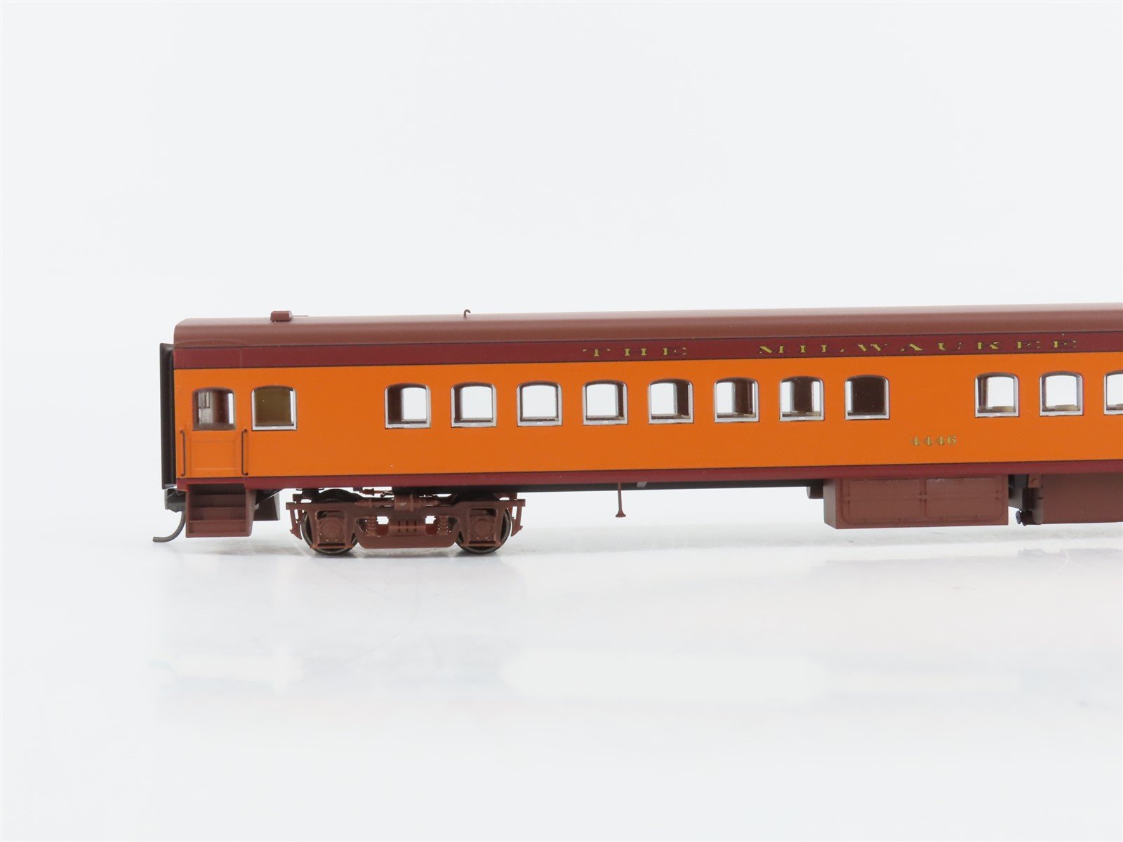 HO Scale Fox Valley Models FVM 10102 MILW Hiawatha Coach Passenger #4446