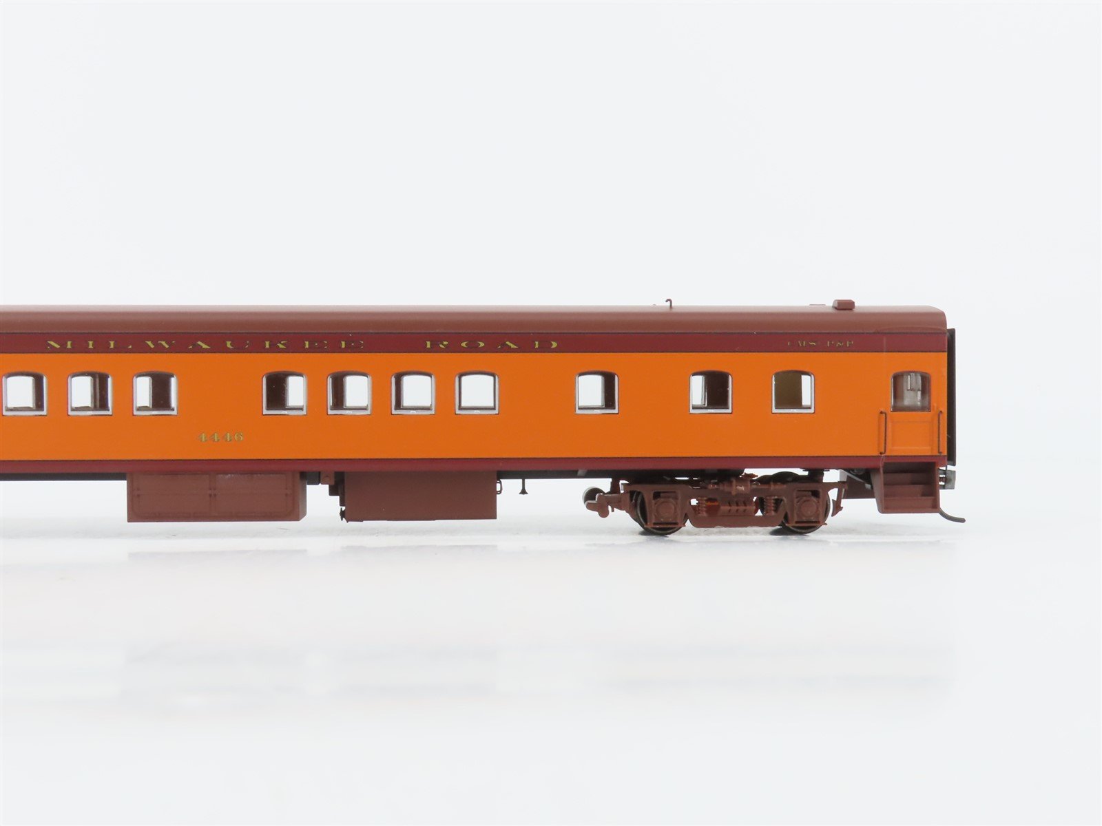 HO Scale Fox Valley Models FVM 10102 MILW Hiawatha Coach Passenger #4446